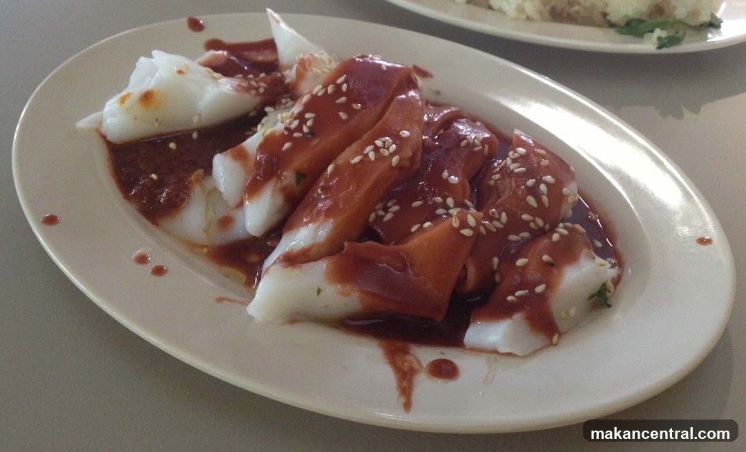 Cheung Fun with Sauce and Sesame Seeds
