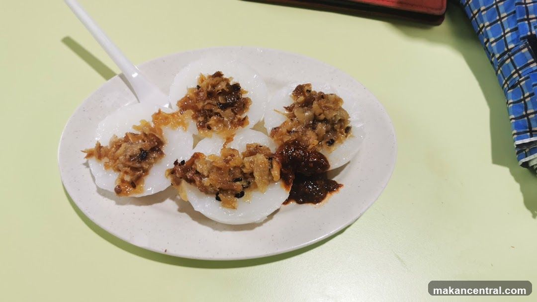 Rice cakes with toppings