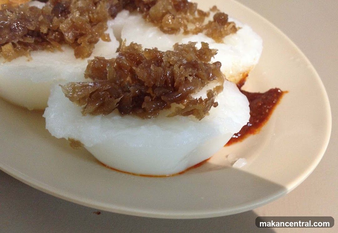 Rice cakes with savory topping