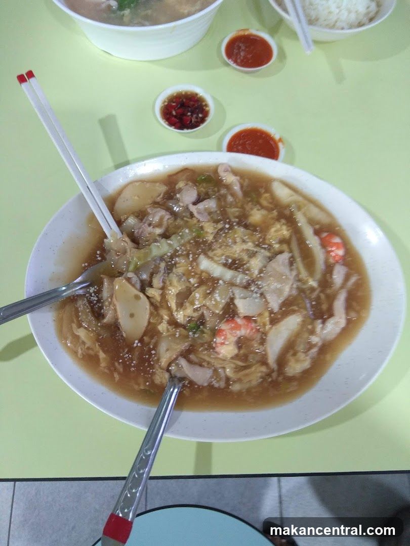 Noodles with Seafood and Meat