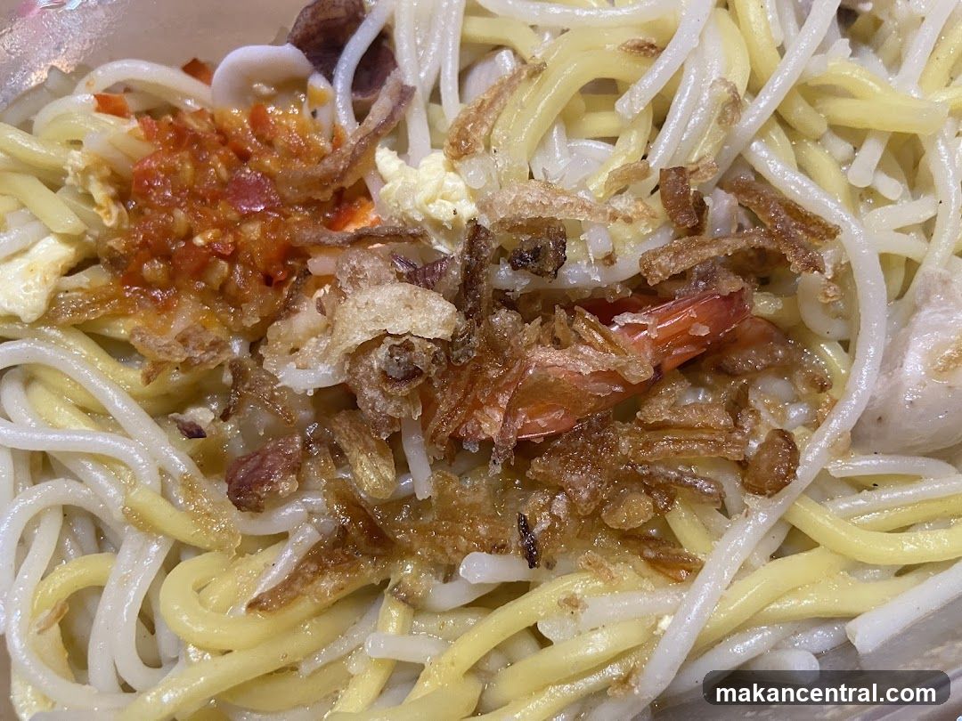 Noodles with Shrimp and Chili Sauce