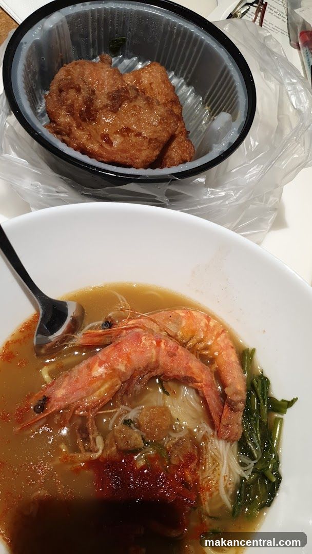 Shrimp Noodle Soup and Fried Dish