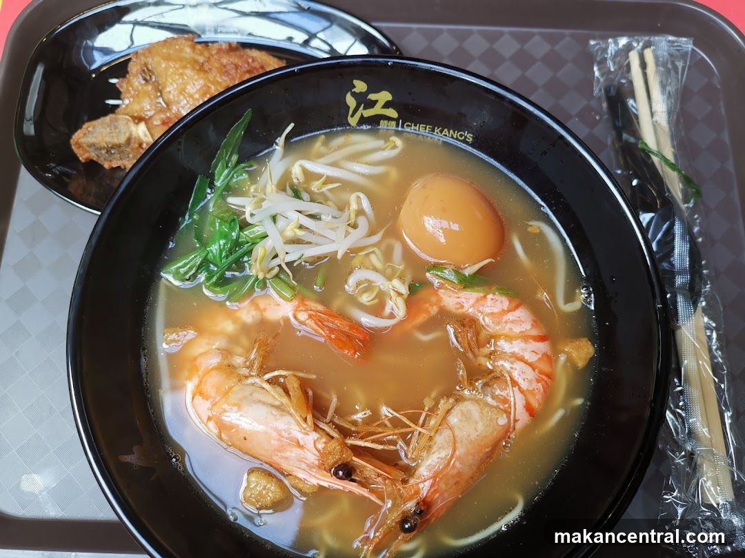 Shrimp Noodle Soup with Fried Chicken