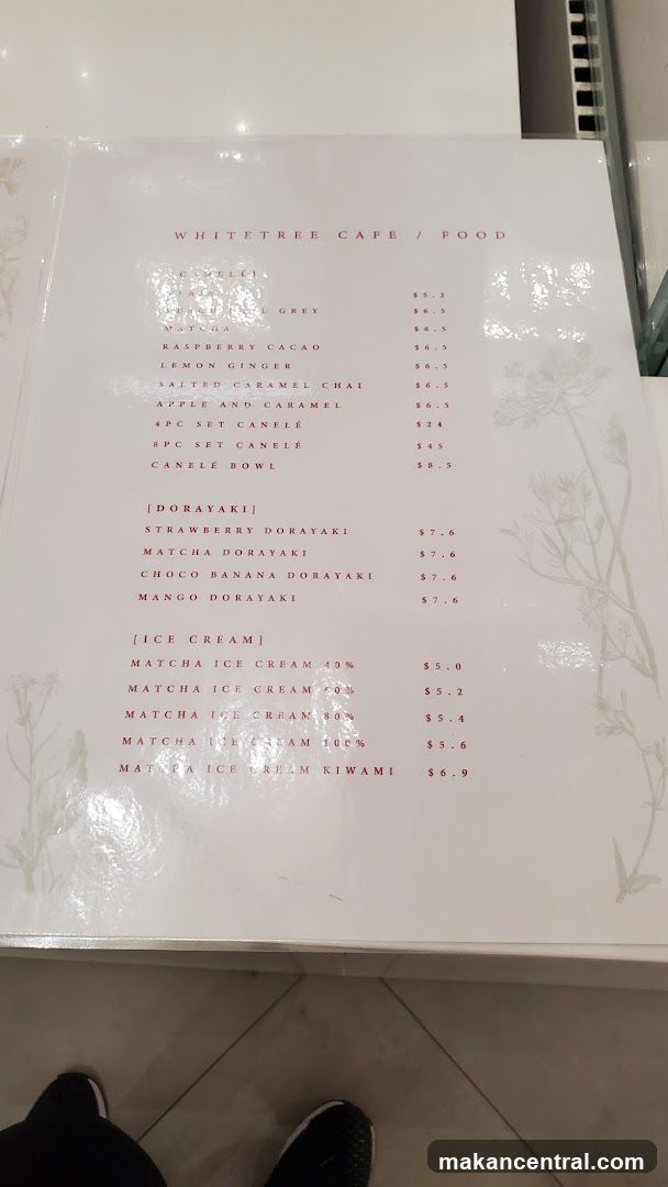 WHITETREE Café & Shop