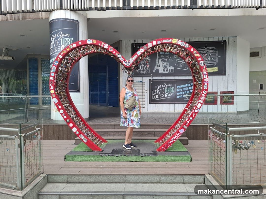 Love Lock Heart Sculpture
