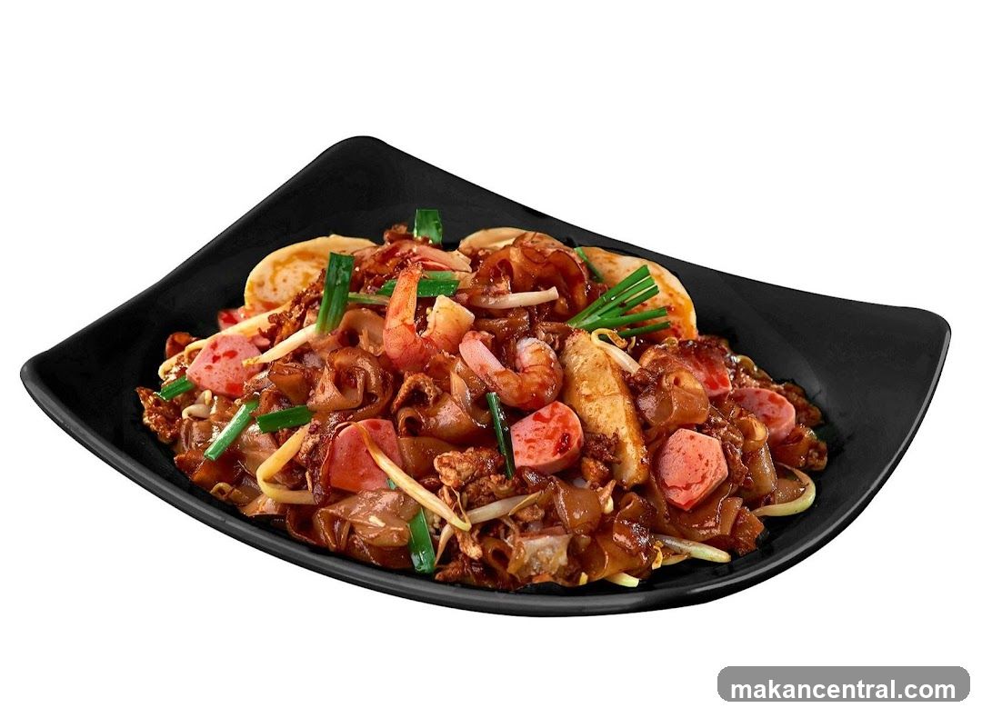 Stir-fried Noodles with Shrimp and Sausage