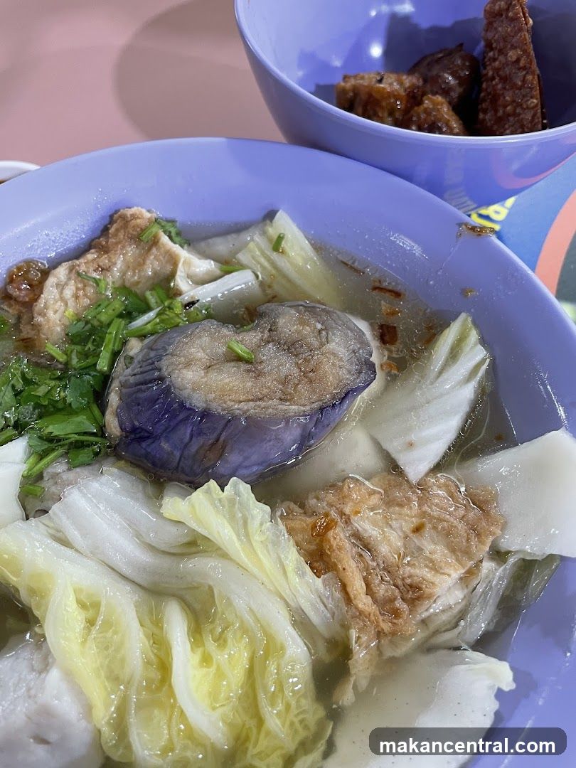 Noodles with Eggplant and Cabbage