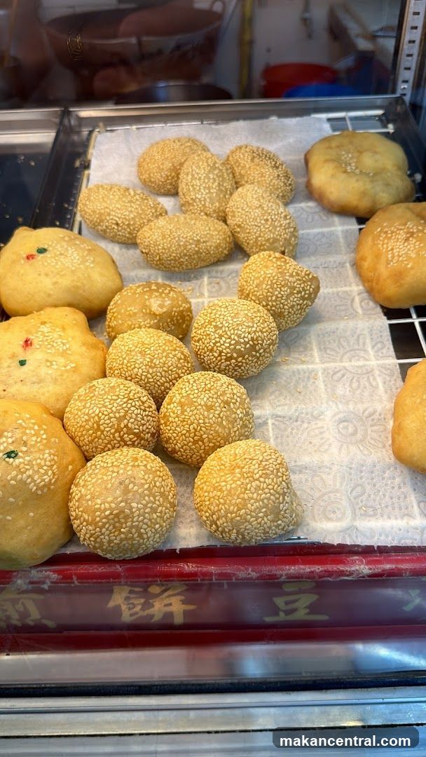 Sesame Balls and Fried Buns