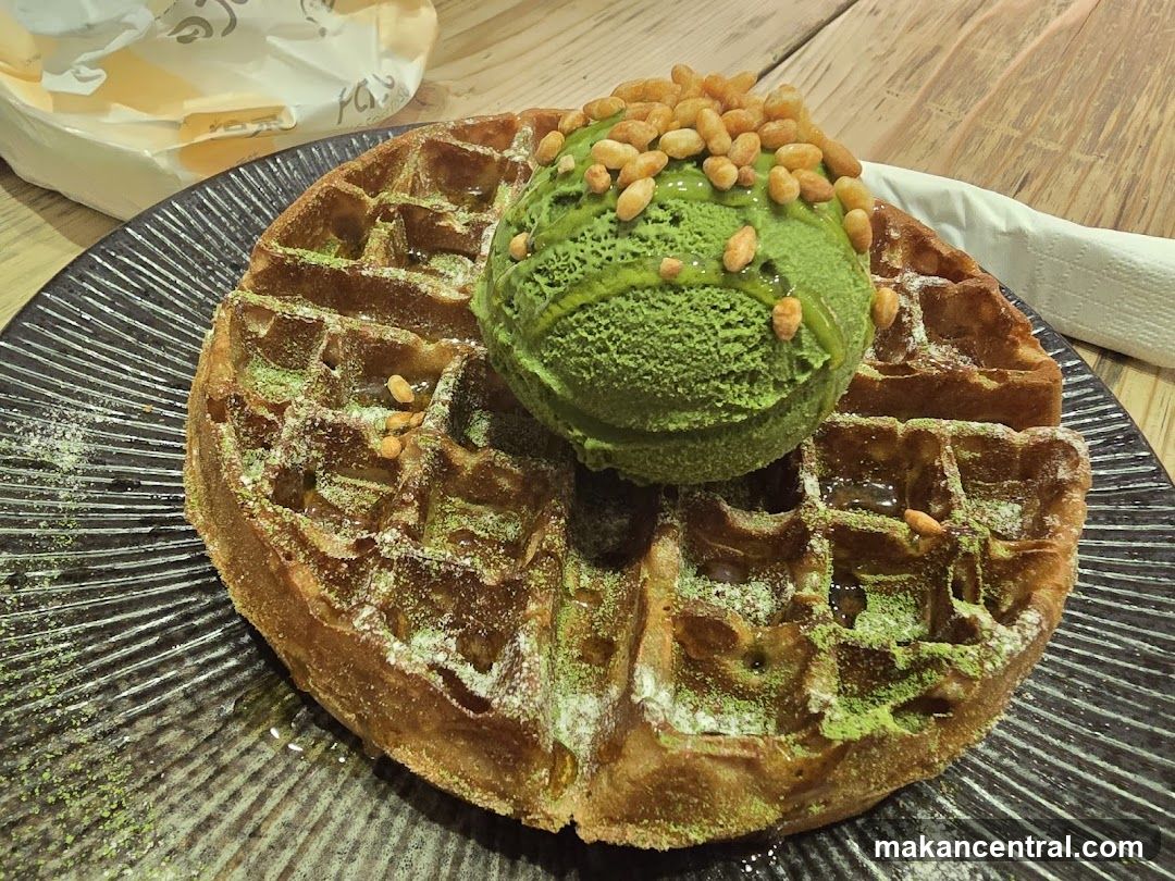 Matcha Waffle with Ice Cream