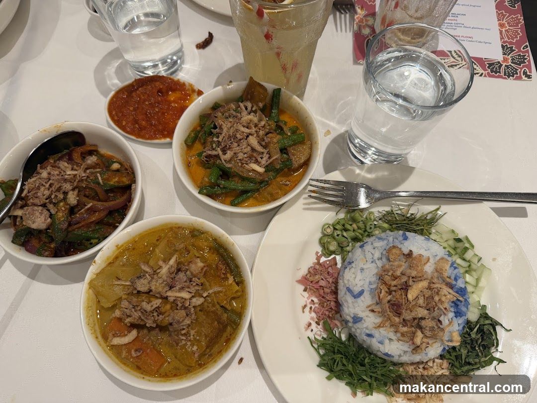 Nasi Kerabu with Side Dishes