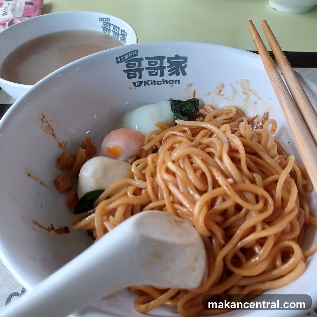 Noodles with Eggs and Fish Balls