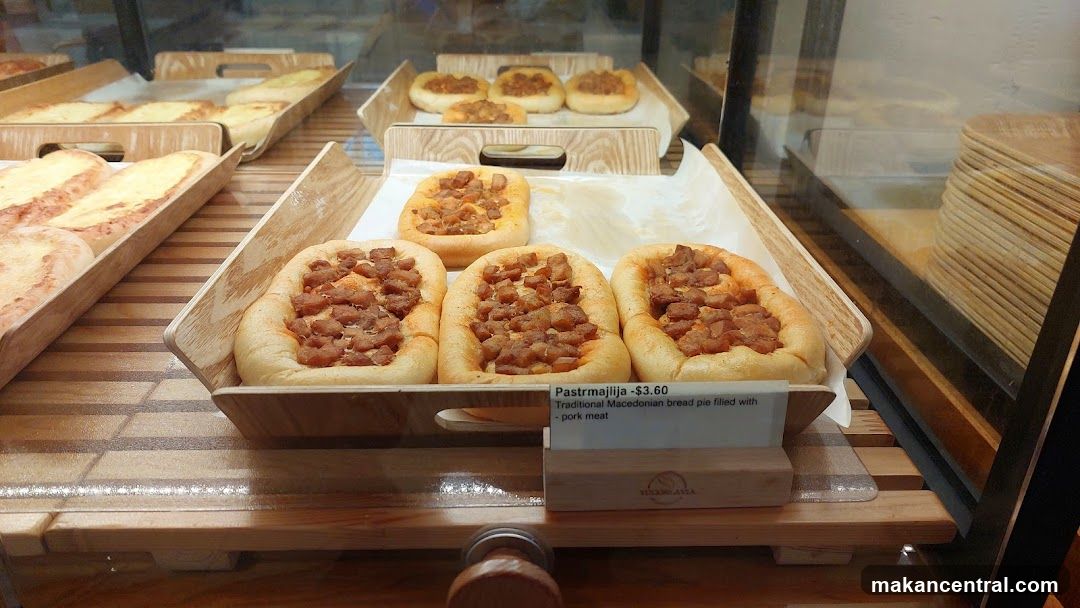 Pastrmajlija Bread Pies