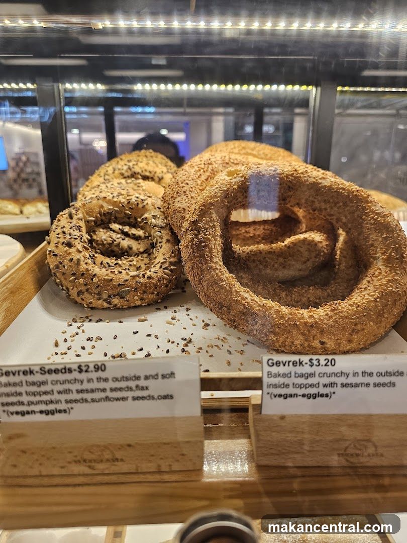 Gevrek bagels