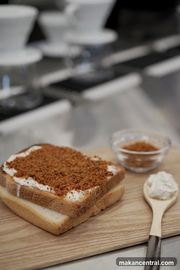Toast with Cream Cheese and Crumble