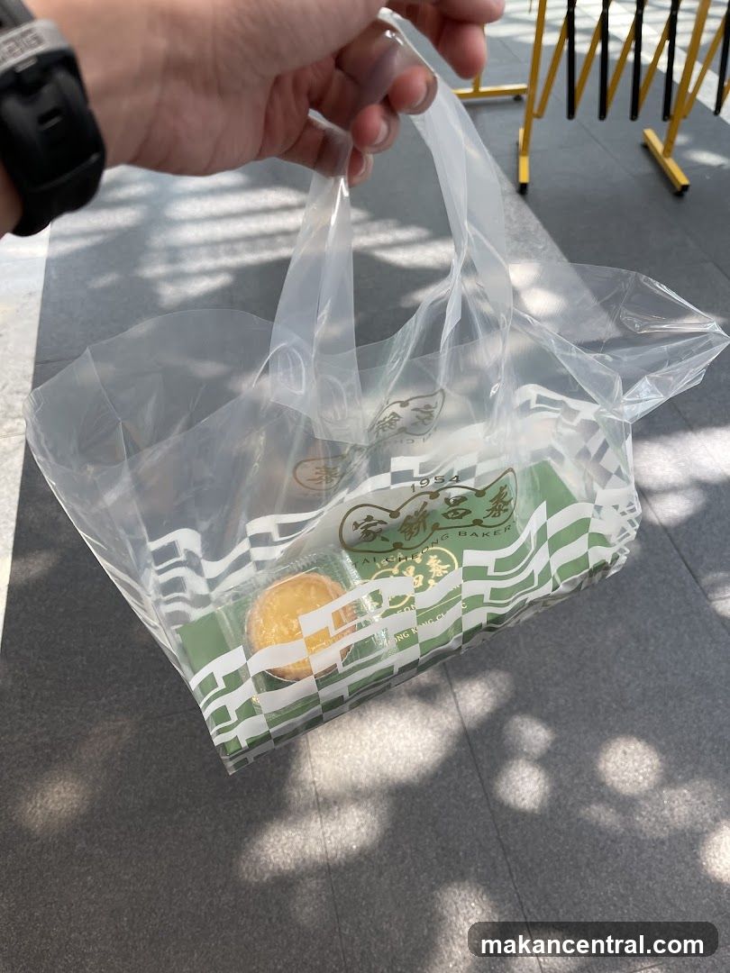 Bakery Bag with Pastry