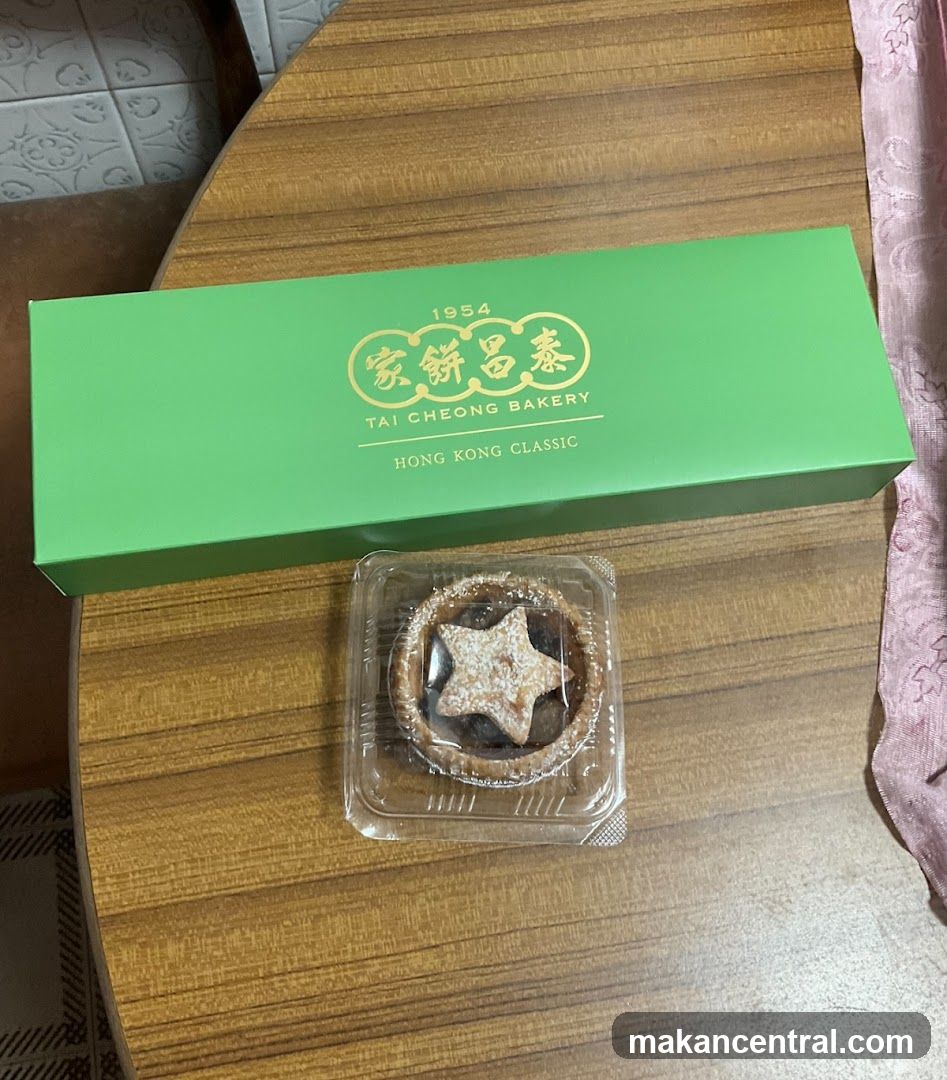 Tai Cheong Bakery Box and Mince Pie
