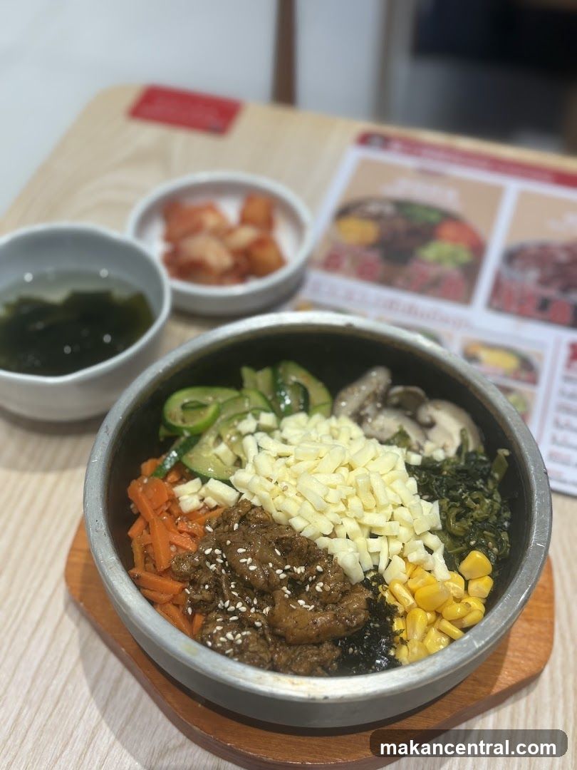 Bibimbap with side dishes