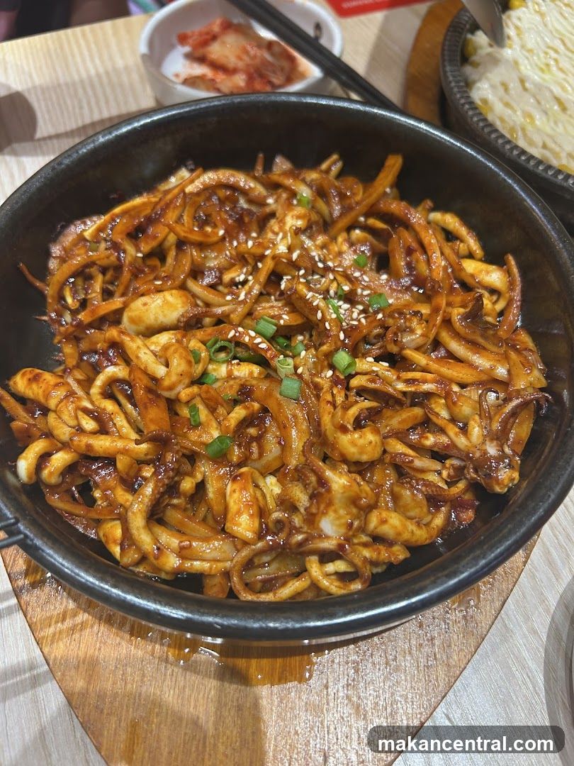 Spicy Stir-Fried Squid with Onions