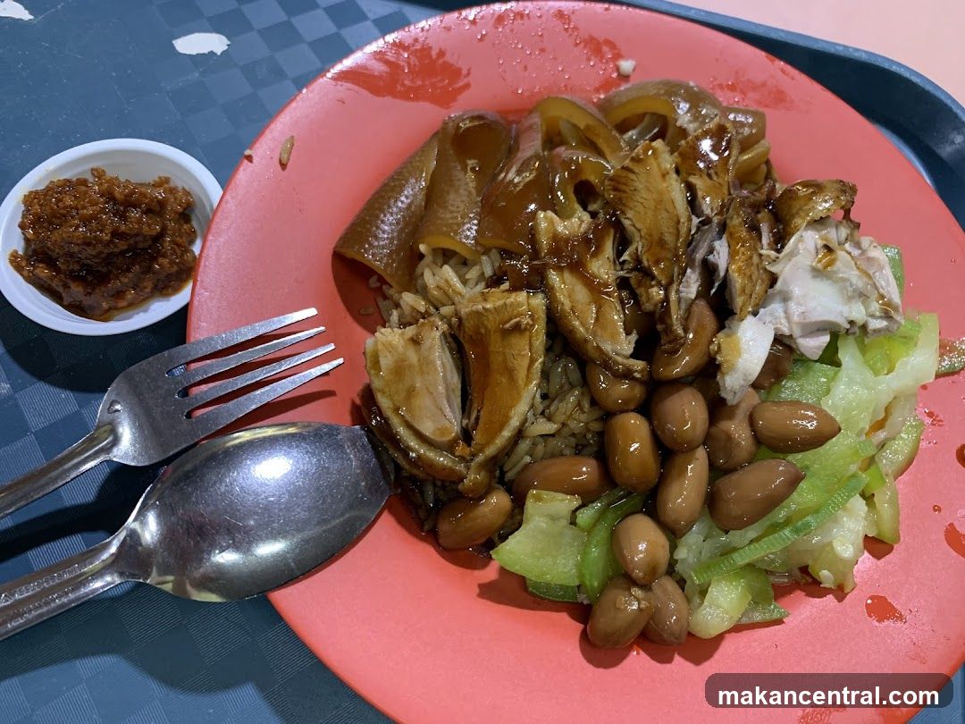 Braised Pork Rice with Peanuts and Vegetables