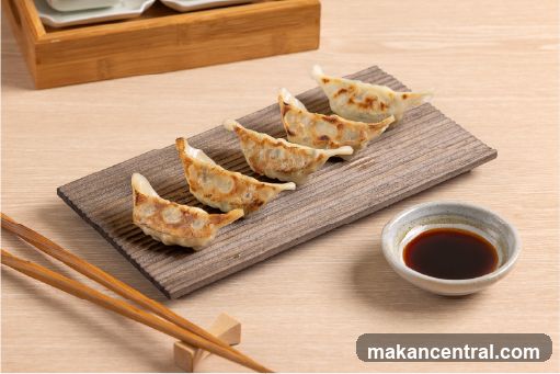 Pan-fried dumplings