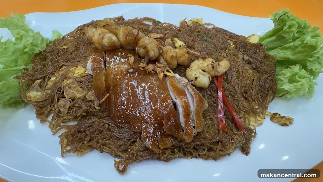 Fried Noodles with Roasted Duck and Shrimp
