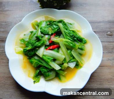 Stir-fried Lettuce with Chili