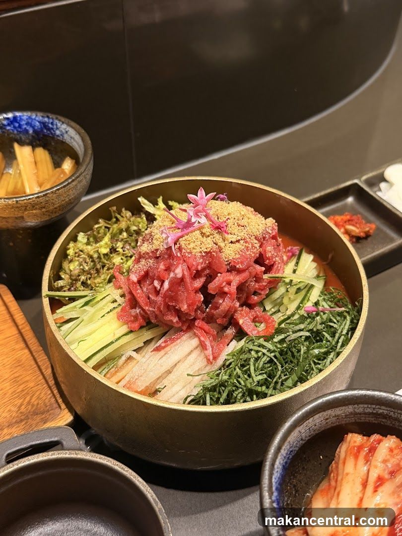 Yukhoe Bibimbap