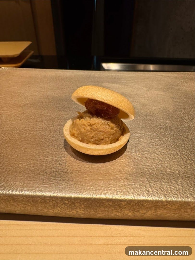 Small appetizer with filling and topping
