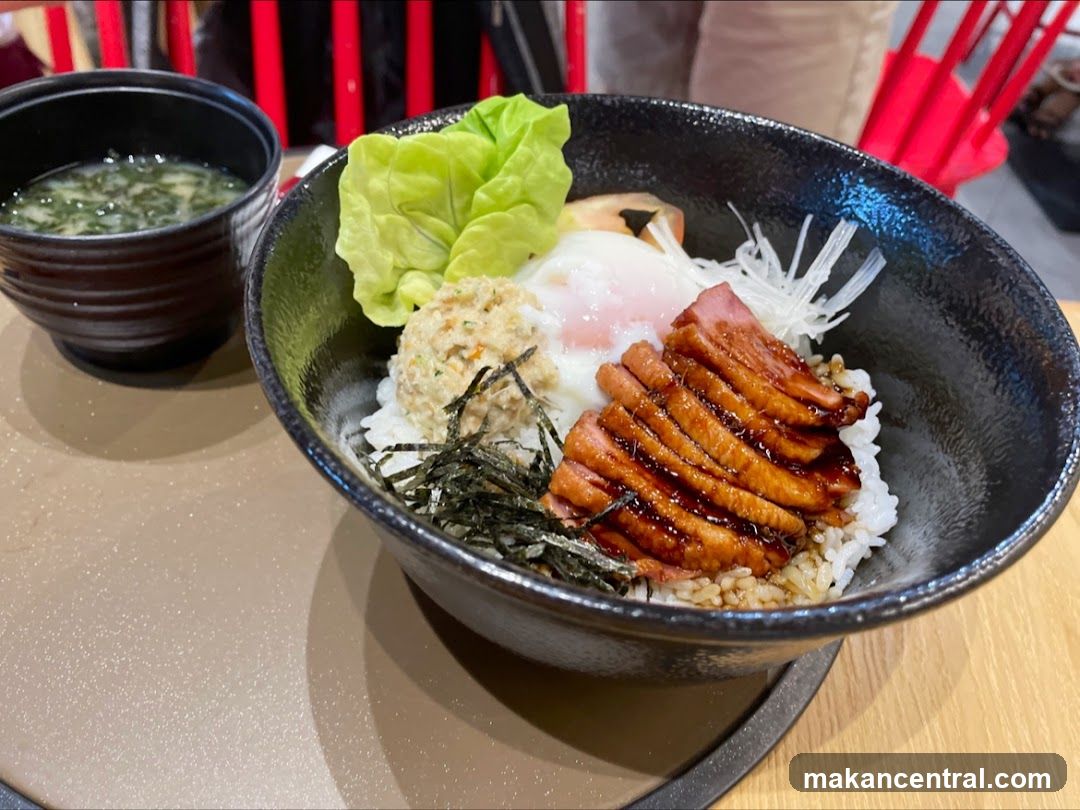 Donburi with Egg and Meat