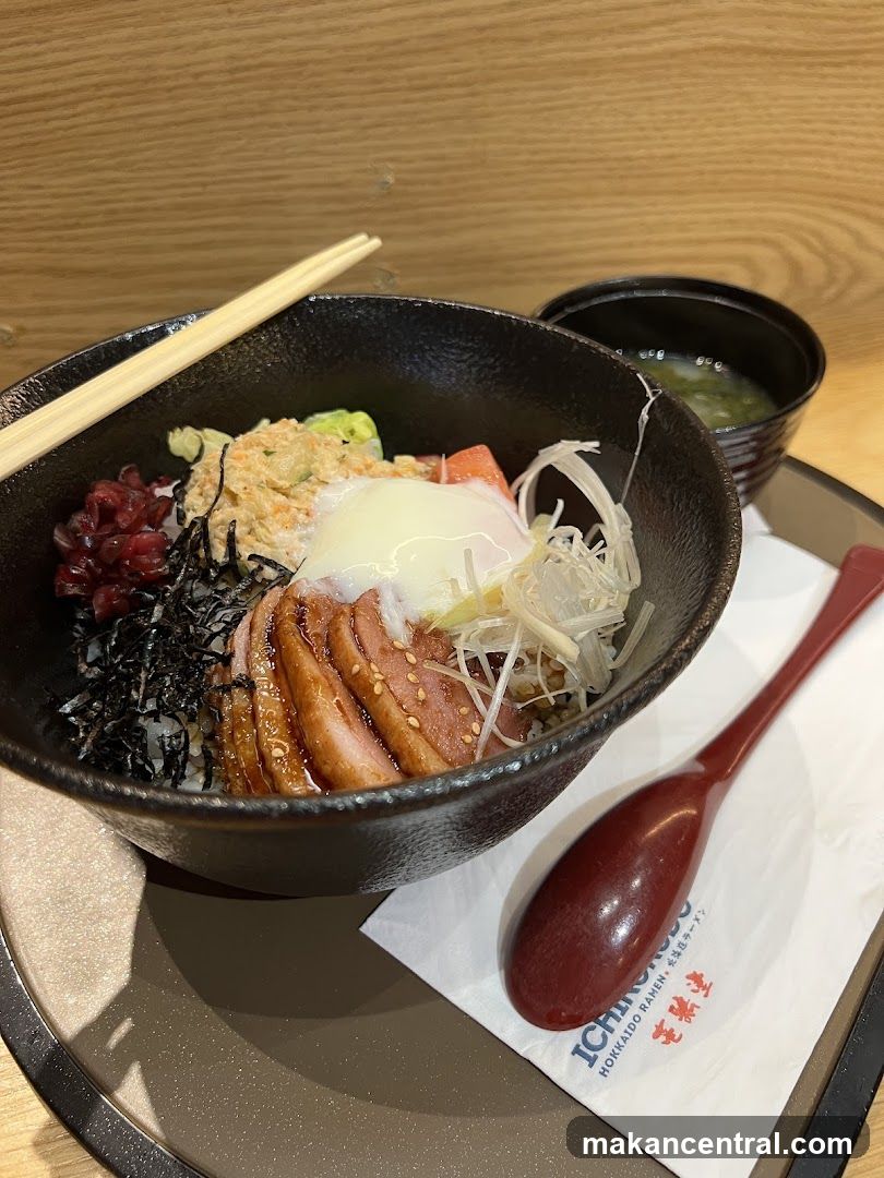 Donburi with Sliced Duck and Egg