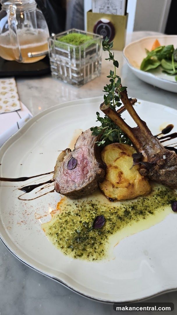 Rack of Lamb with Potatoes