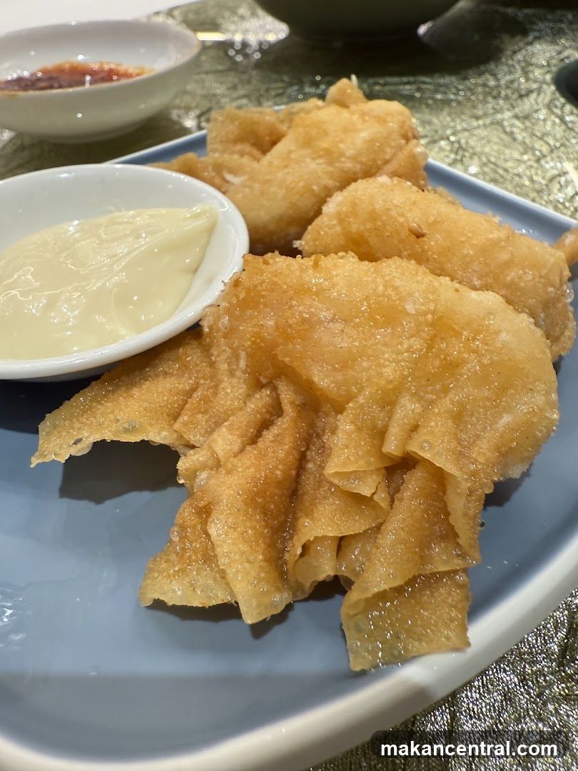 Fried Wontons with Dipping Sauce