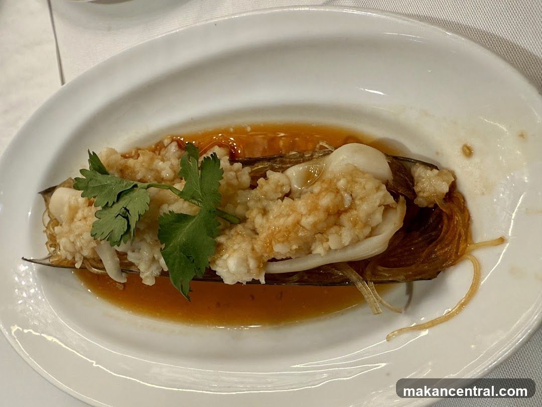 Steamed Razor Clams with Garlic and Vermicelli
