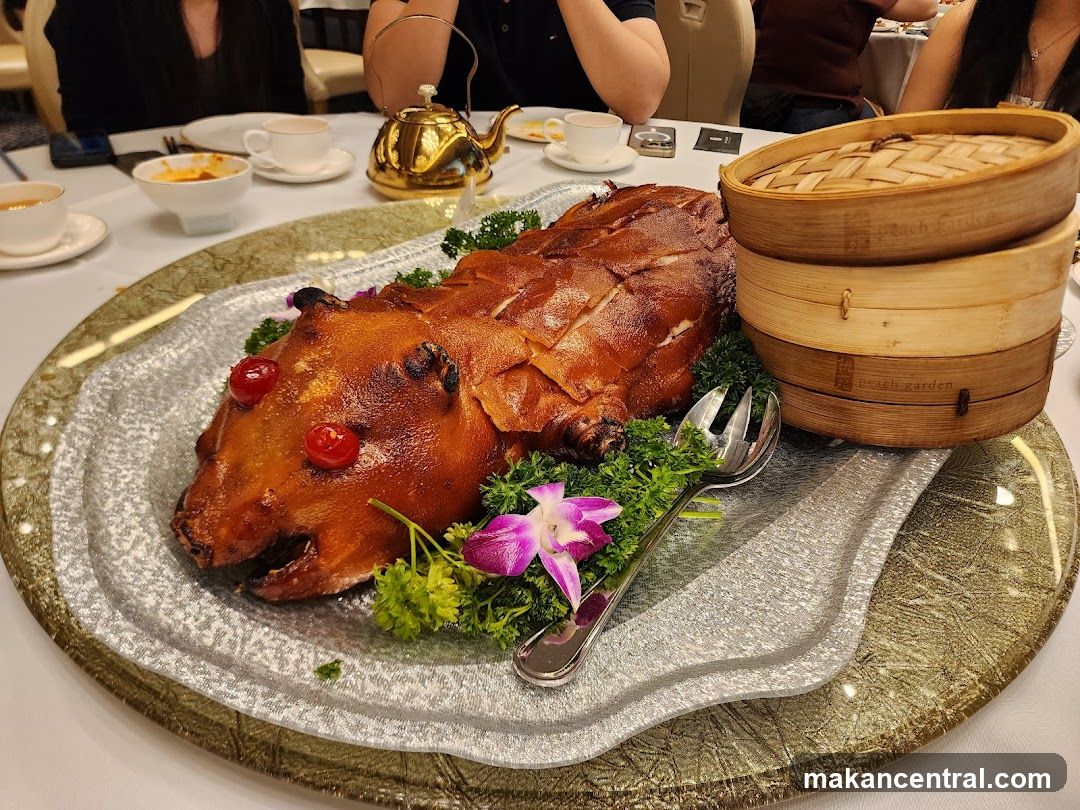Roasted Pig with Steamed Buns
