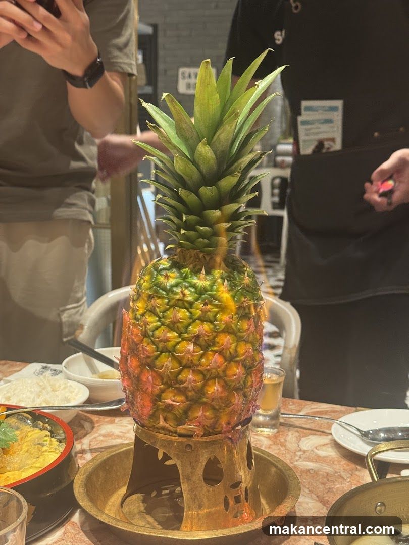 Pineapple Presentation