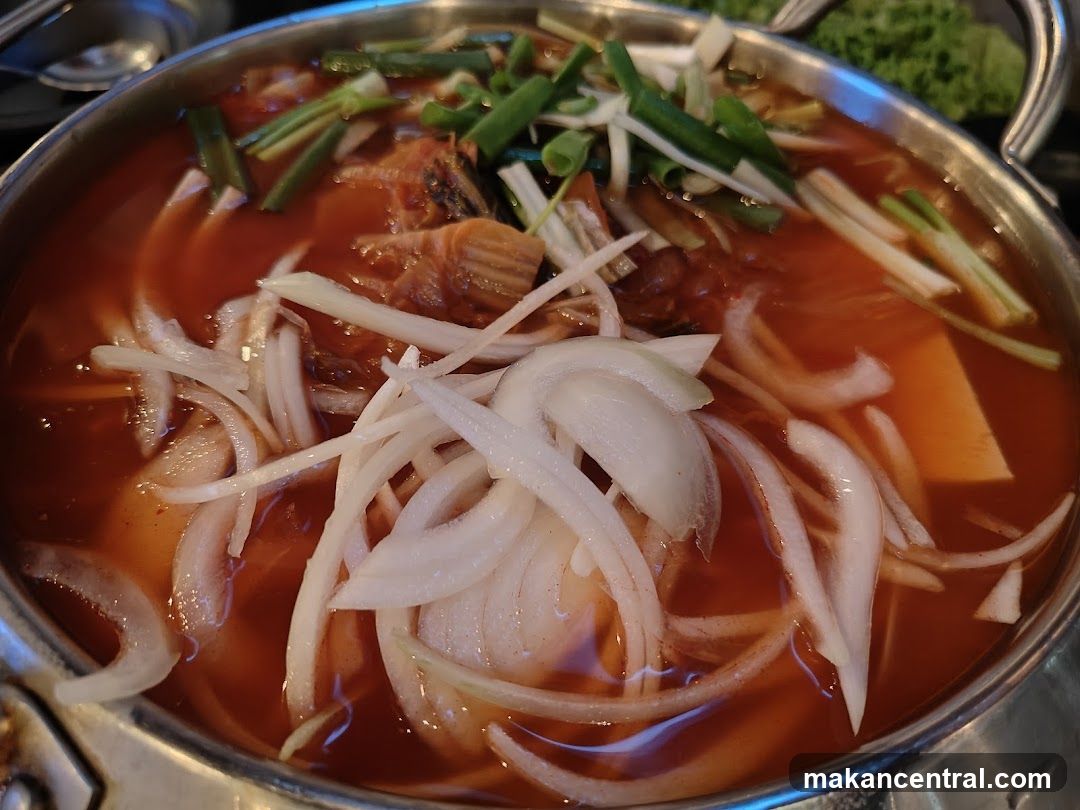 Kimchi Stew