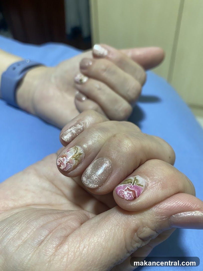 Mirror Mirror Hair & Nail Lounge