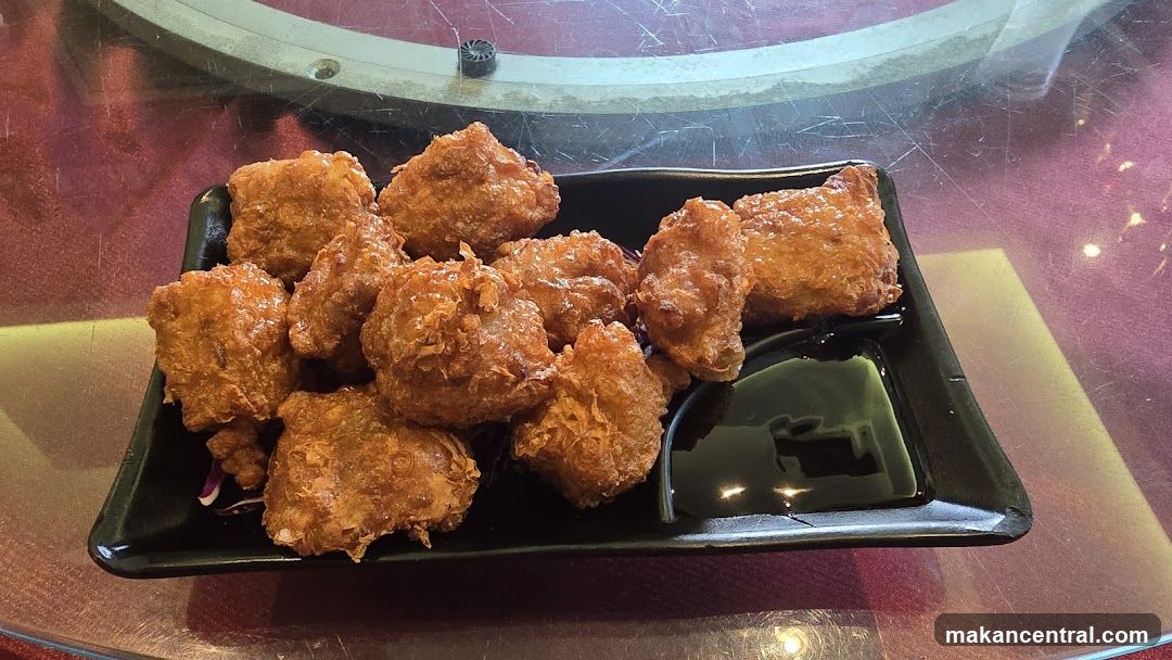Fried Bites with Dipping Sauce