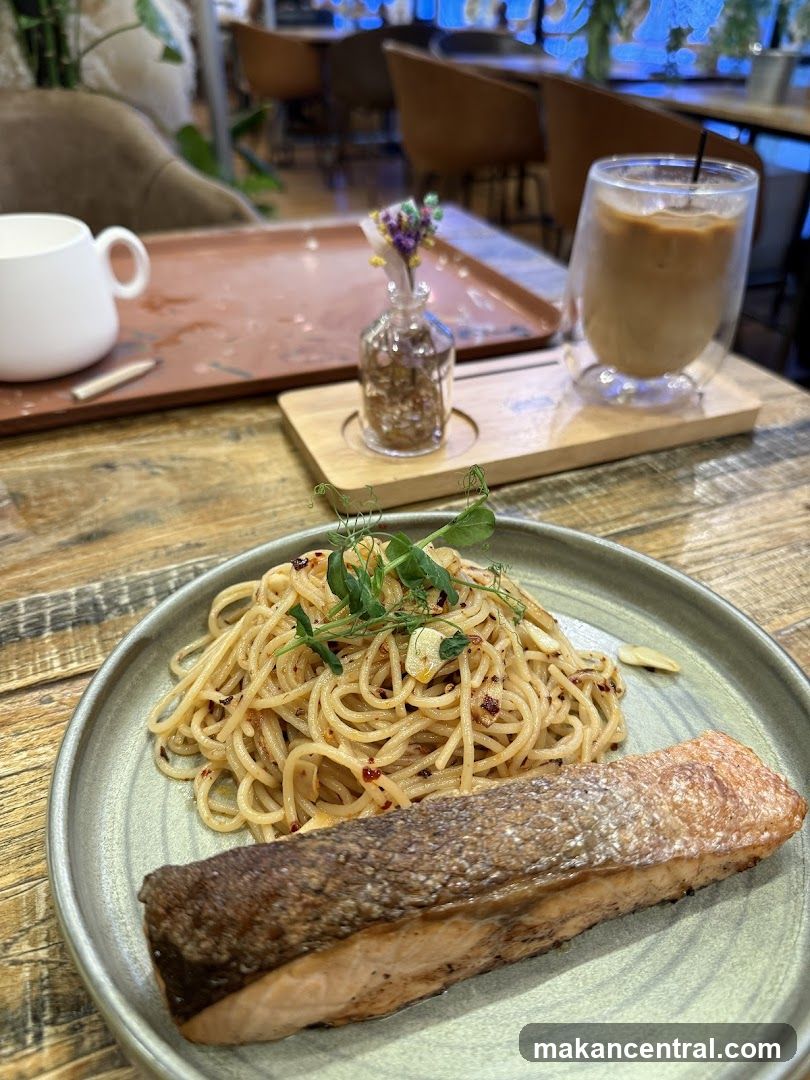 Spaghetti with Salmon and Iced Coffee