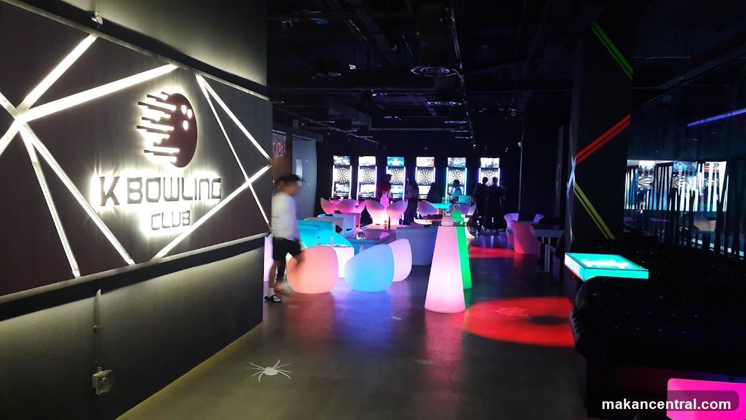 K Bowling Club Interior