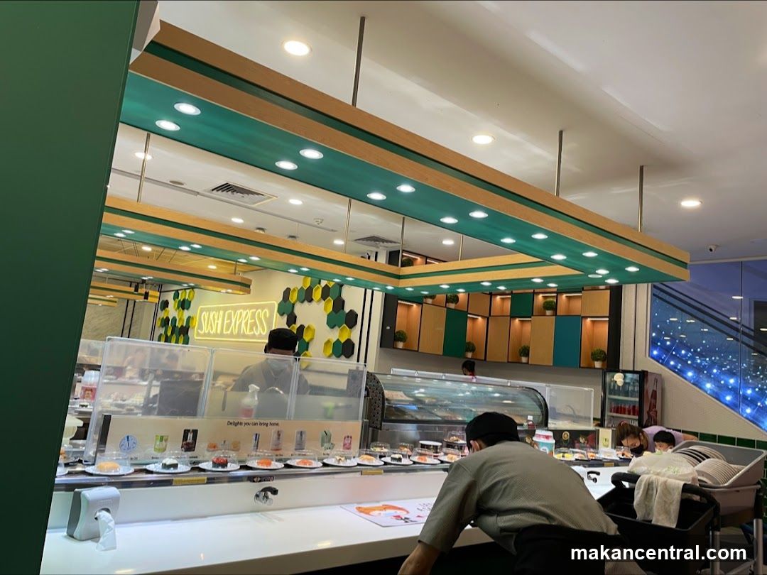 Sushi Express Interior