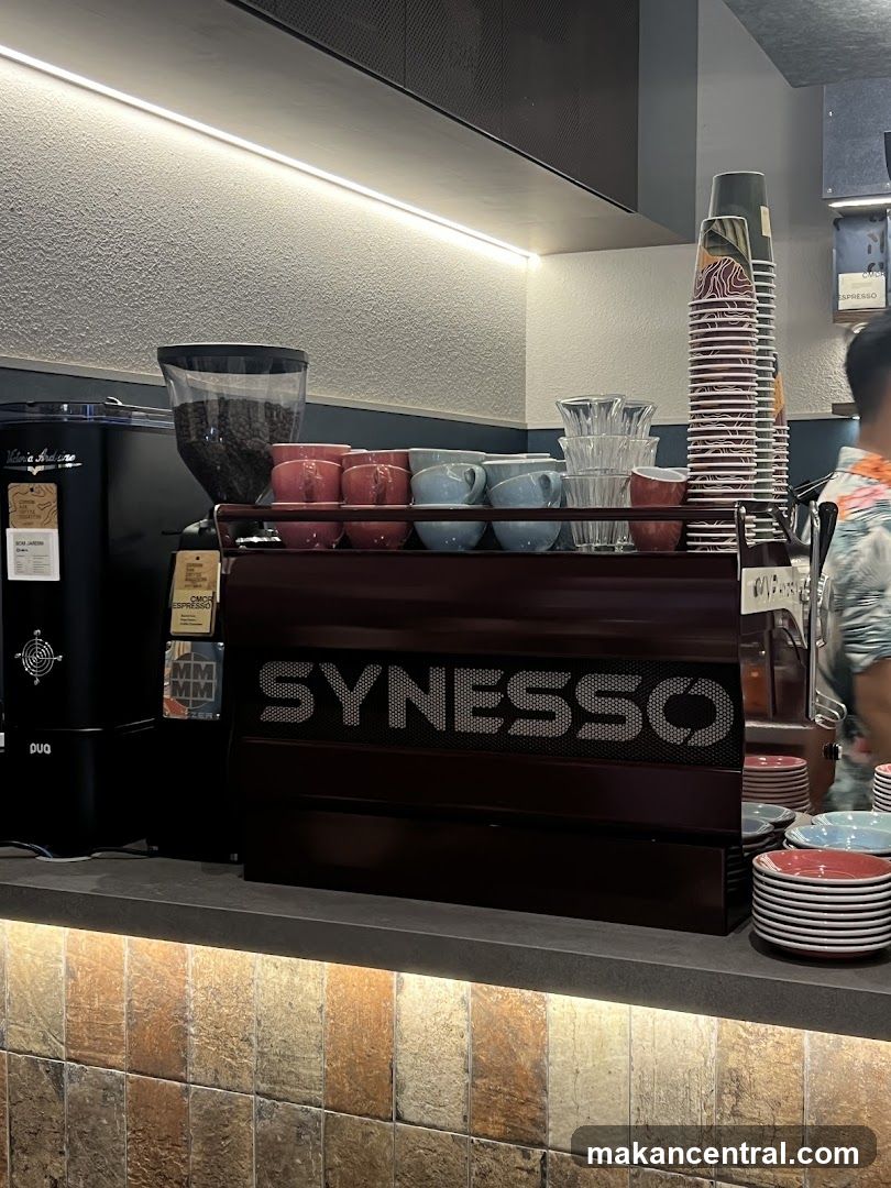 Coffee Machine and Cups