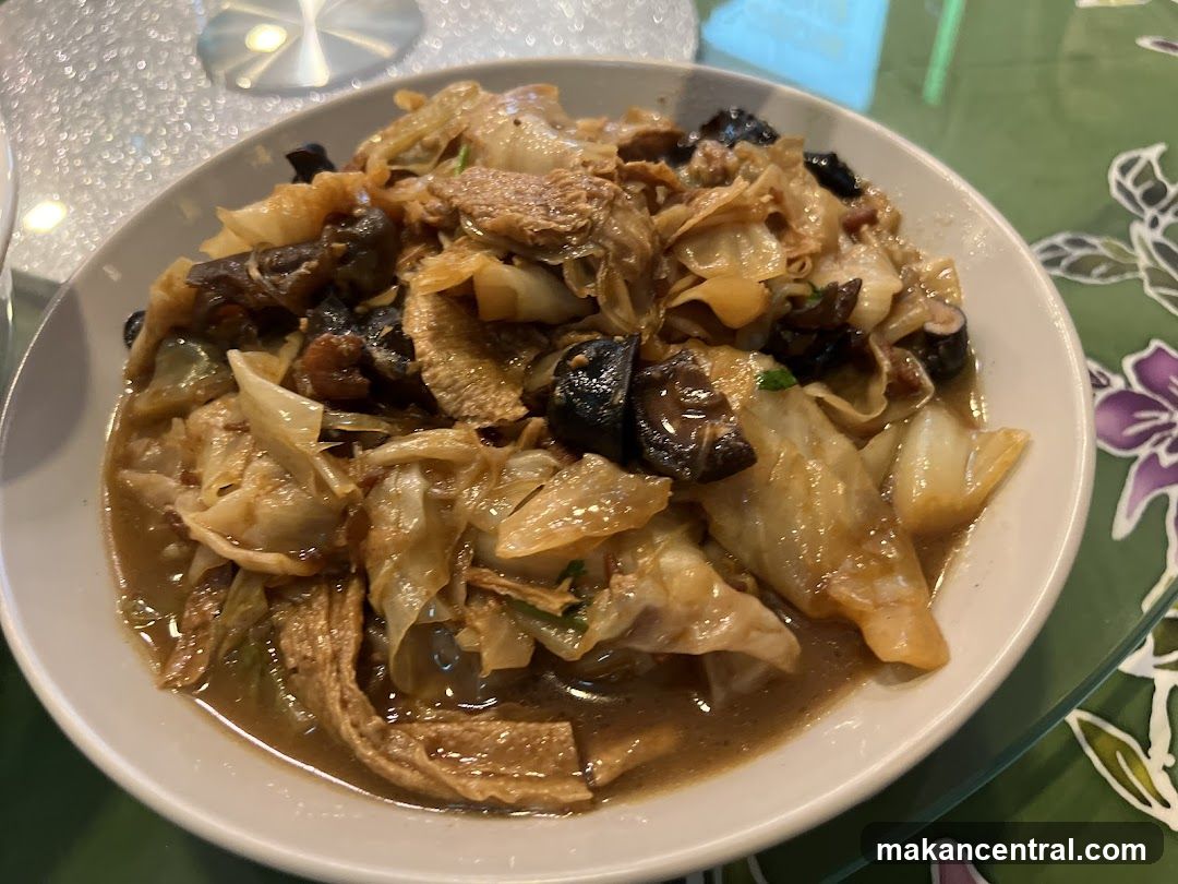 Stir-fried Cabbage with Mushrooms