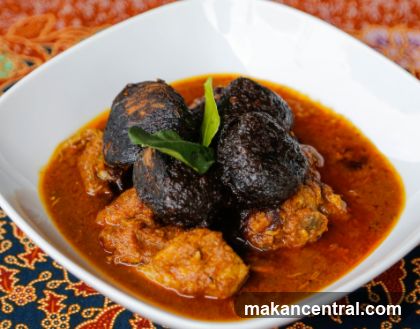 Spicy Stew with Dark Meat and Sauce