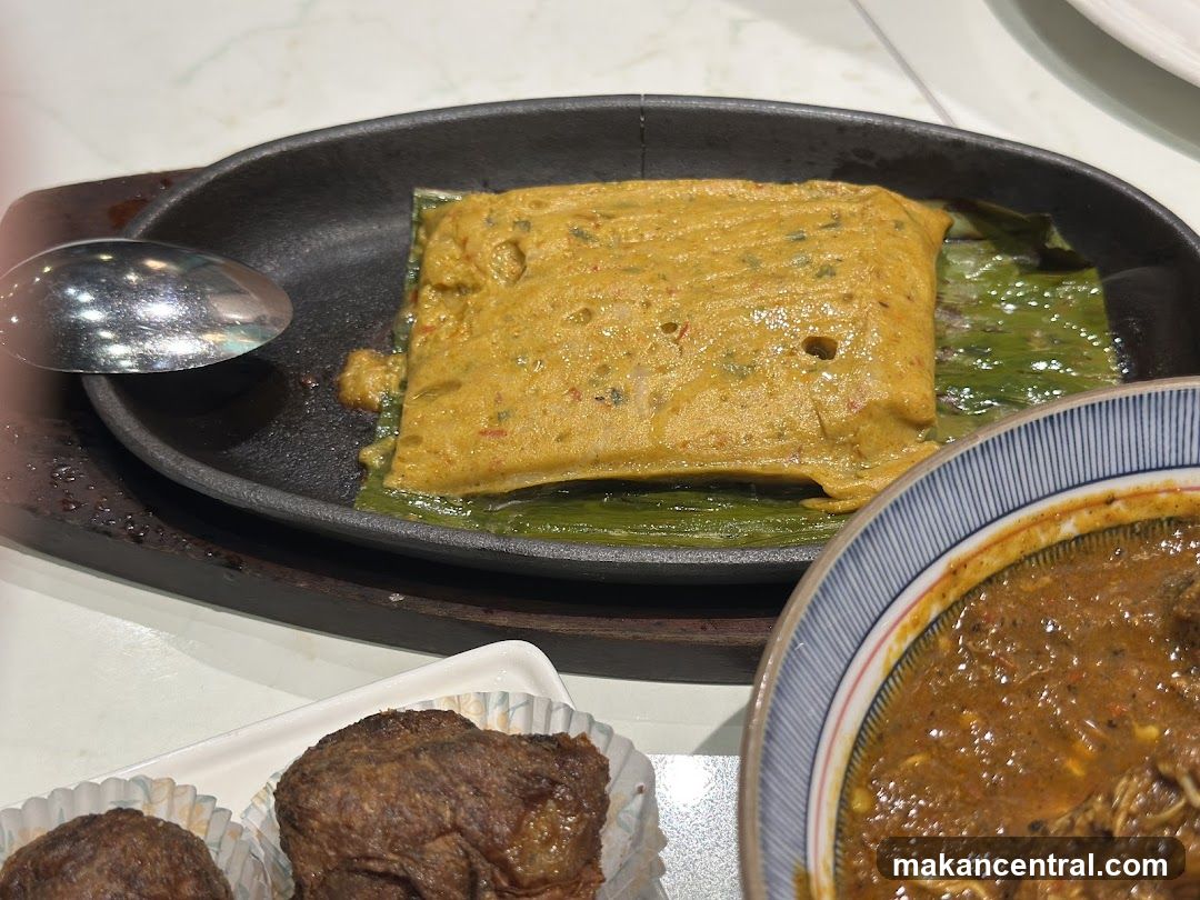 Steamed Dish with Side Dishes
