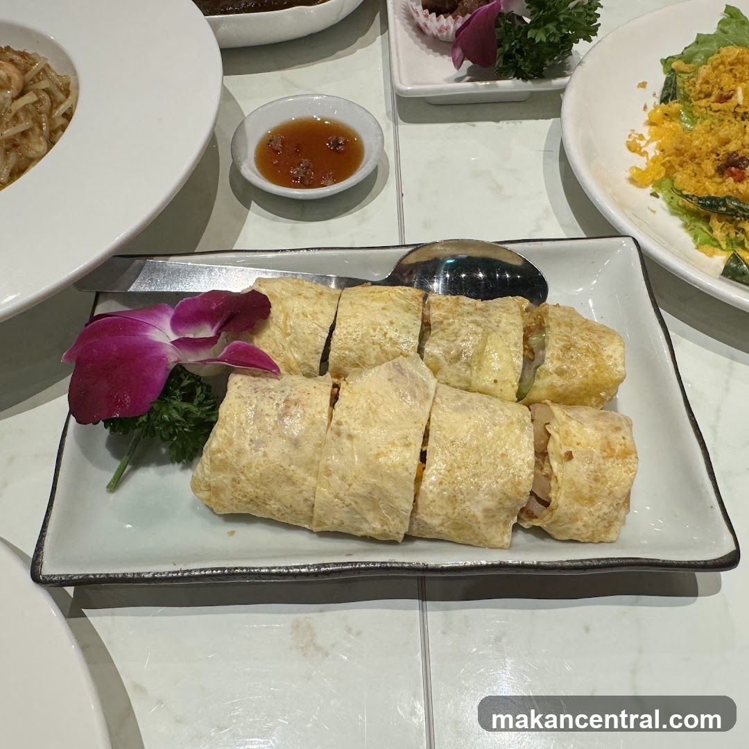 Egg Rolls with Dipping Sauce