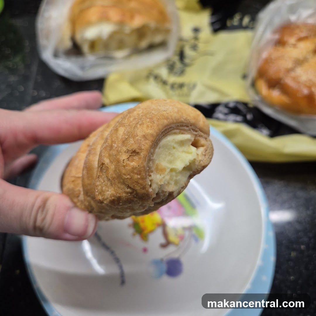Cream-filled pastry