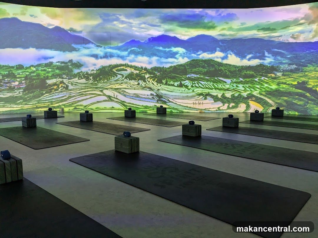 Yoga Studio with Scenic Projection