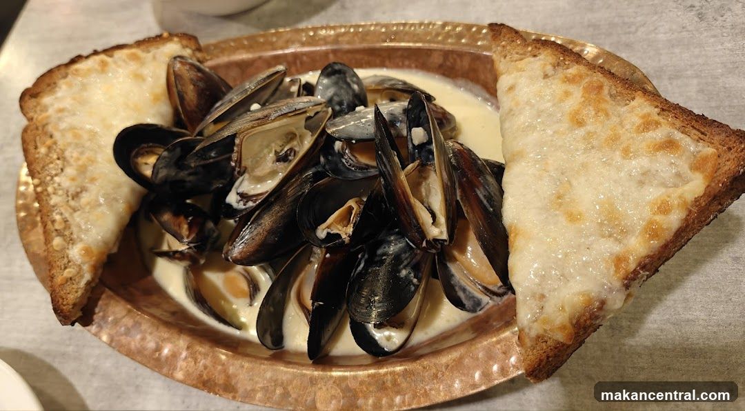 Mussels with Toast