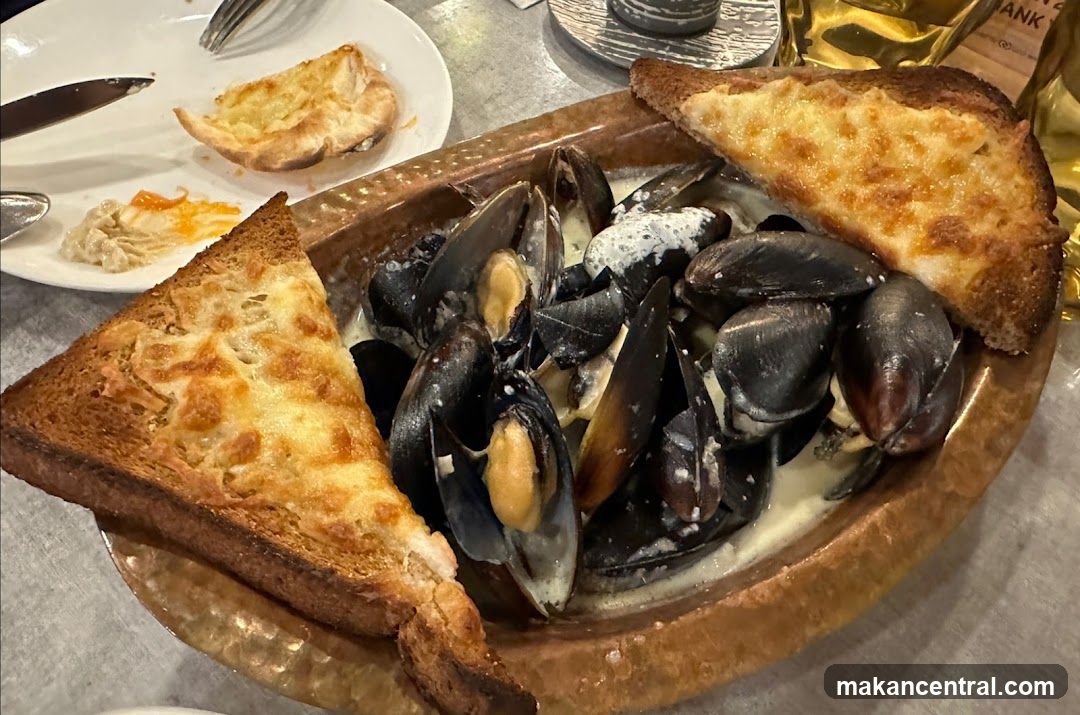 Seafood Dish with Garlic Bread